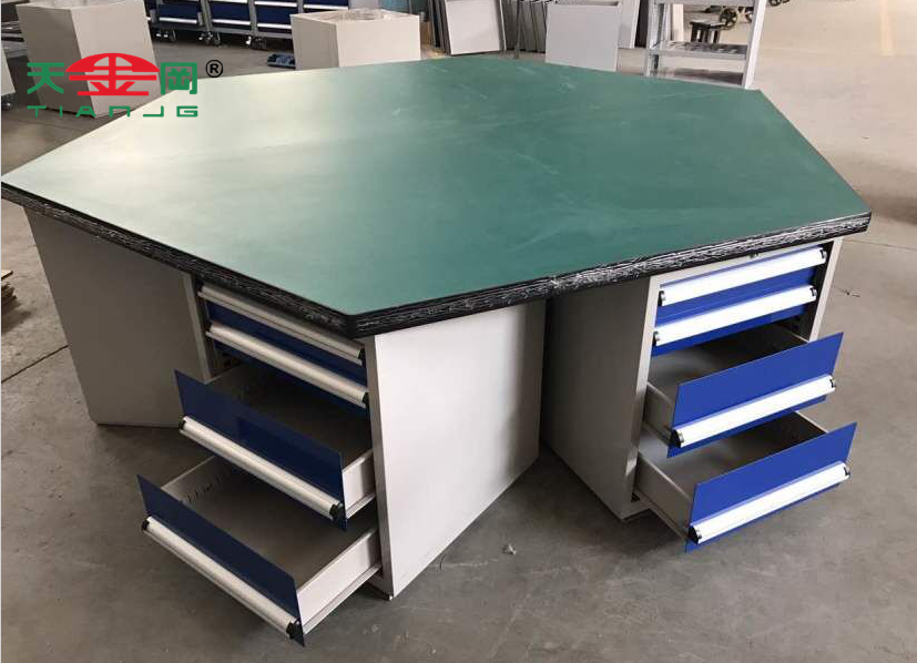 6角鉗工臺(tái)+四抽工具柜