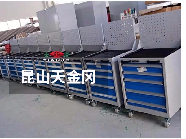 你的鉗工工具柜買貴了嗎，實力廠家給您批發(fā)價格！