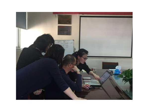 工具柜廠家天金岡為牛商企業(yè)新秀規(guī)劃車間！