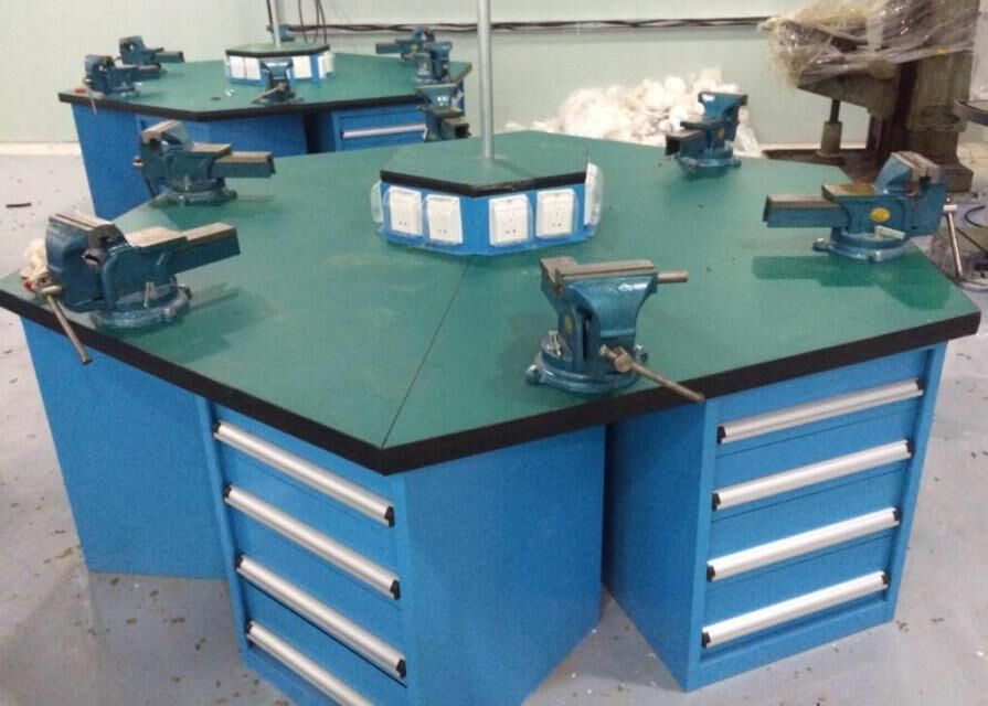 六人同時(shí)操作的鉗工工作臺(tái)，讓工作效率更高【天金岡】