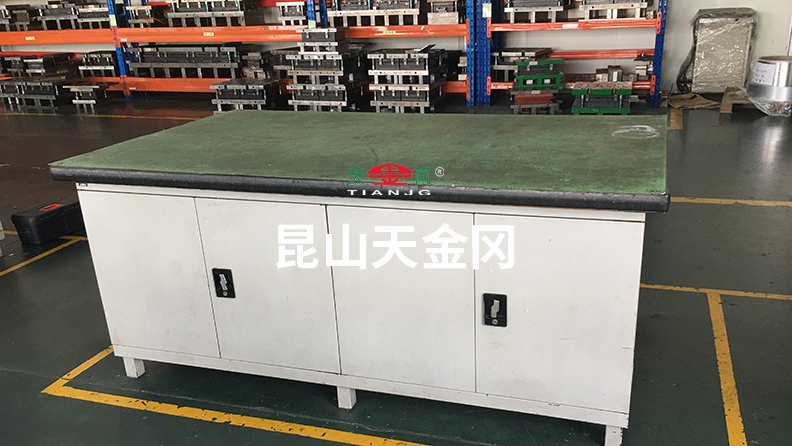 當車間工具柜遇到模具廠，會擦出怎樣的火花？