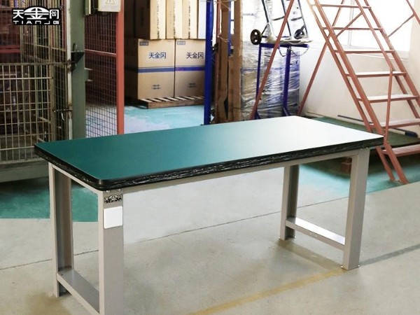 電子廠用什么牌子的防靜電工作臺(tái)比較好？