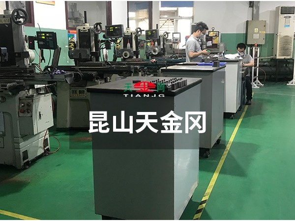 工具柜廠家哪個(gè)好，-天金岡告訴你-品質(zhì)鑄就品牌！