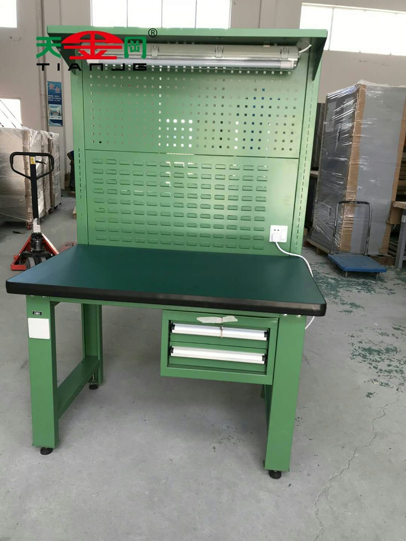 多功能焊工工作臺圖片