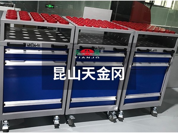 您還在為找不到工具柜生產(chǎn)廠家煩惱嗎，來天金岡解決煩惱！