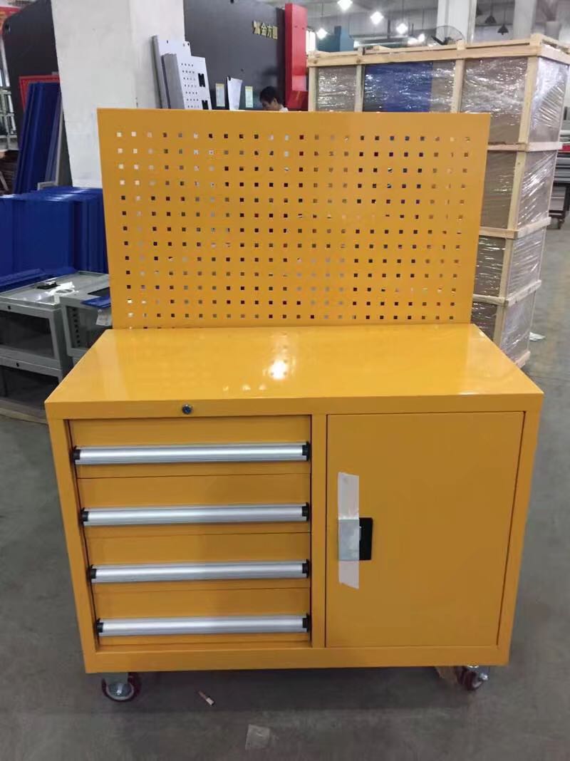 小型移動(dòng)工具車