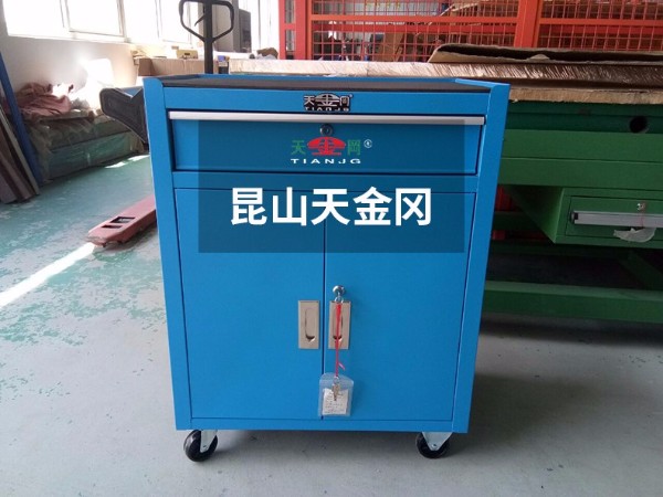 鉗工工具柜價格怎么樣，怕買貴選直銷廠家！